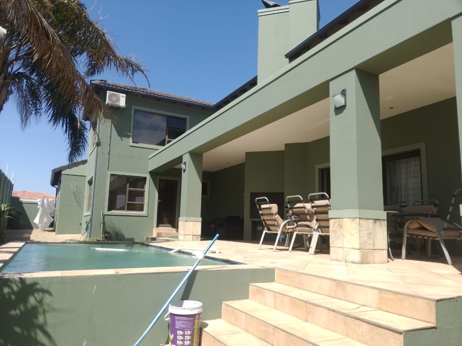 4 Bedroom Property for Sale in Haasendal Western Cape